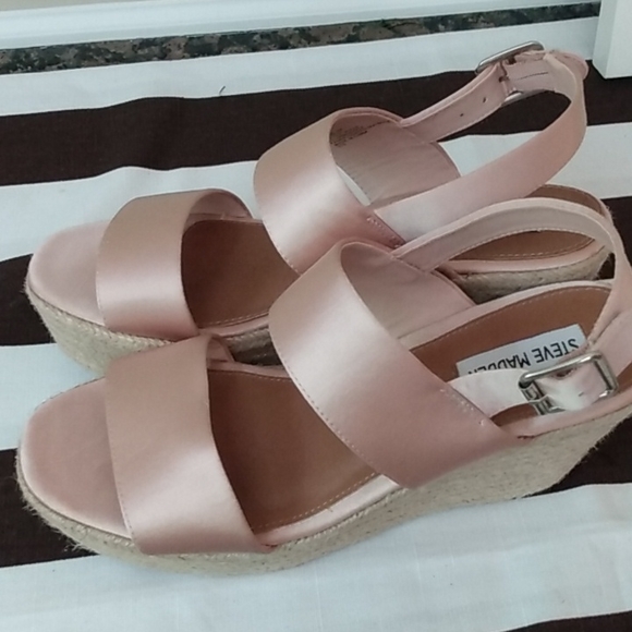 Shoes - Picture 3 of 11